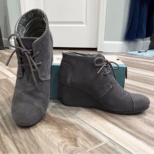 TOMS Desert Suede Lace Up Wedge Ankle Boot